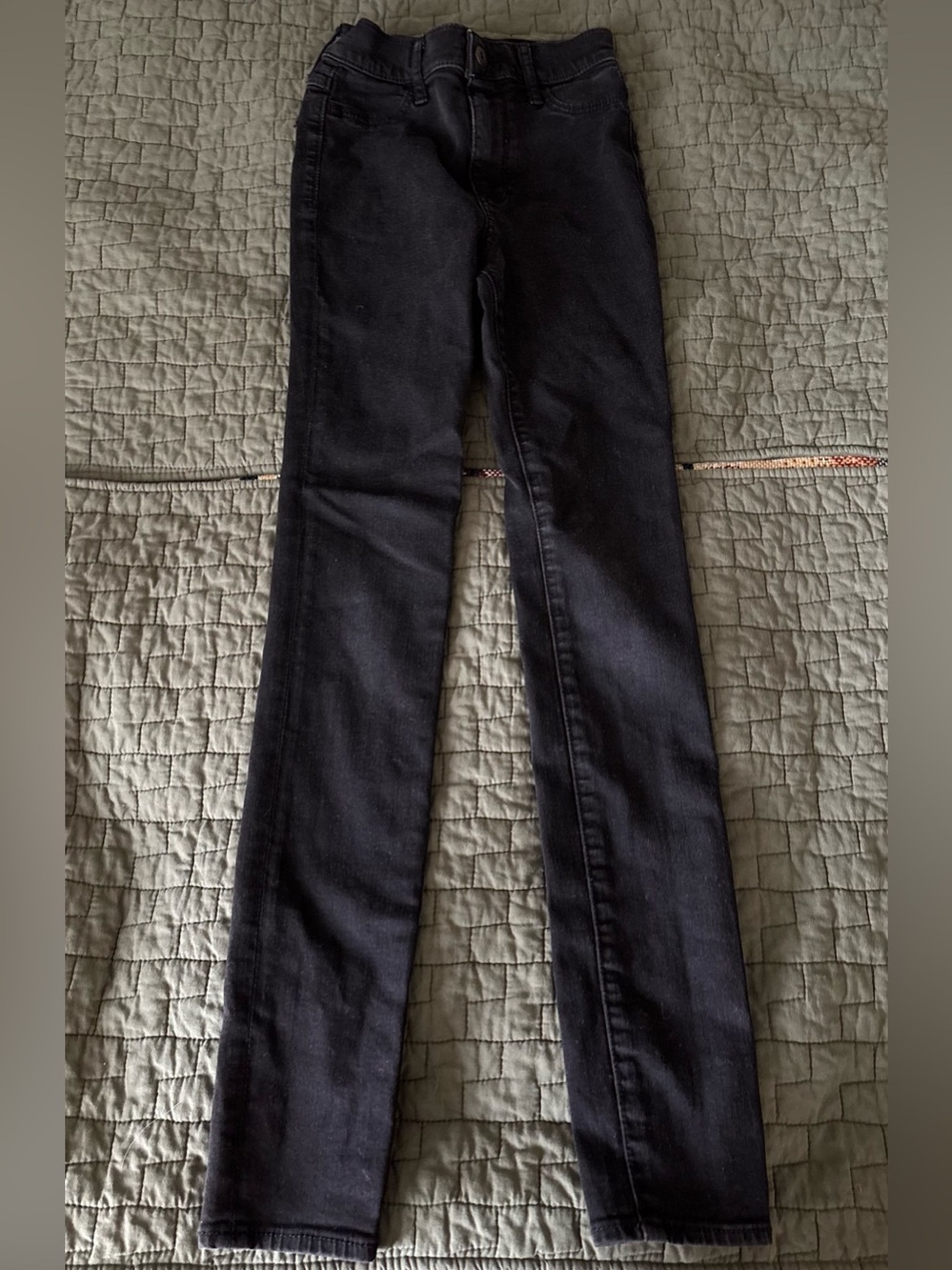 Abercrombie kids size 12 black skinny jeans